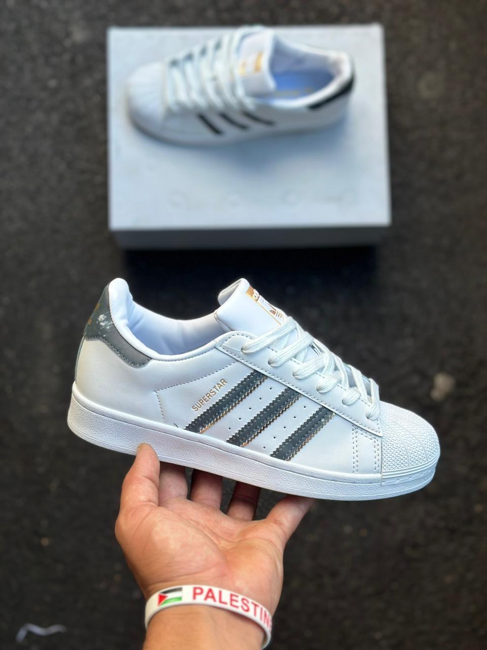 Baskets Classiques Adidas Superstar - Style au Quotidien